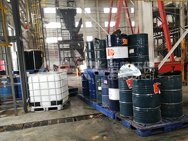 油桶破碎機多少錢一臺?廢棄油桶破碎處置流程