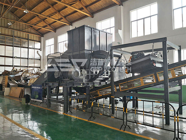 潔普雙軸撕碎機(jī)現(xiàn)場