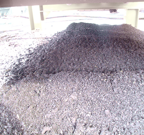 智能塑料薄膜破碎機(jī)生產(chǎn)線,塑料洗清造粒處理系統(tǒng)現(xiàn)場